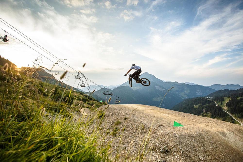 Logis Hotel Gai Soleil Samoëns Eksteriør bilde